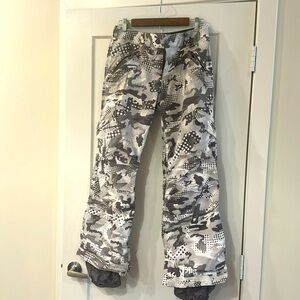 Great condition snowboard pants.